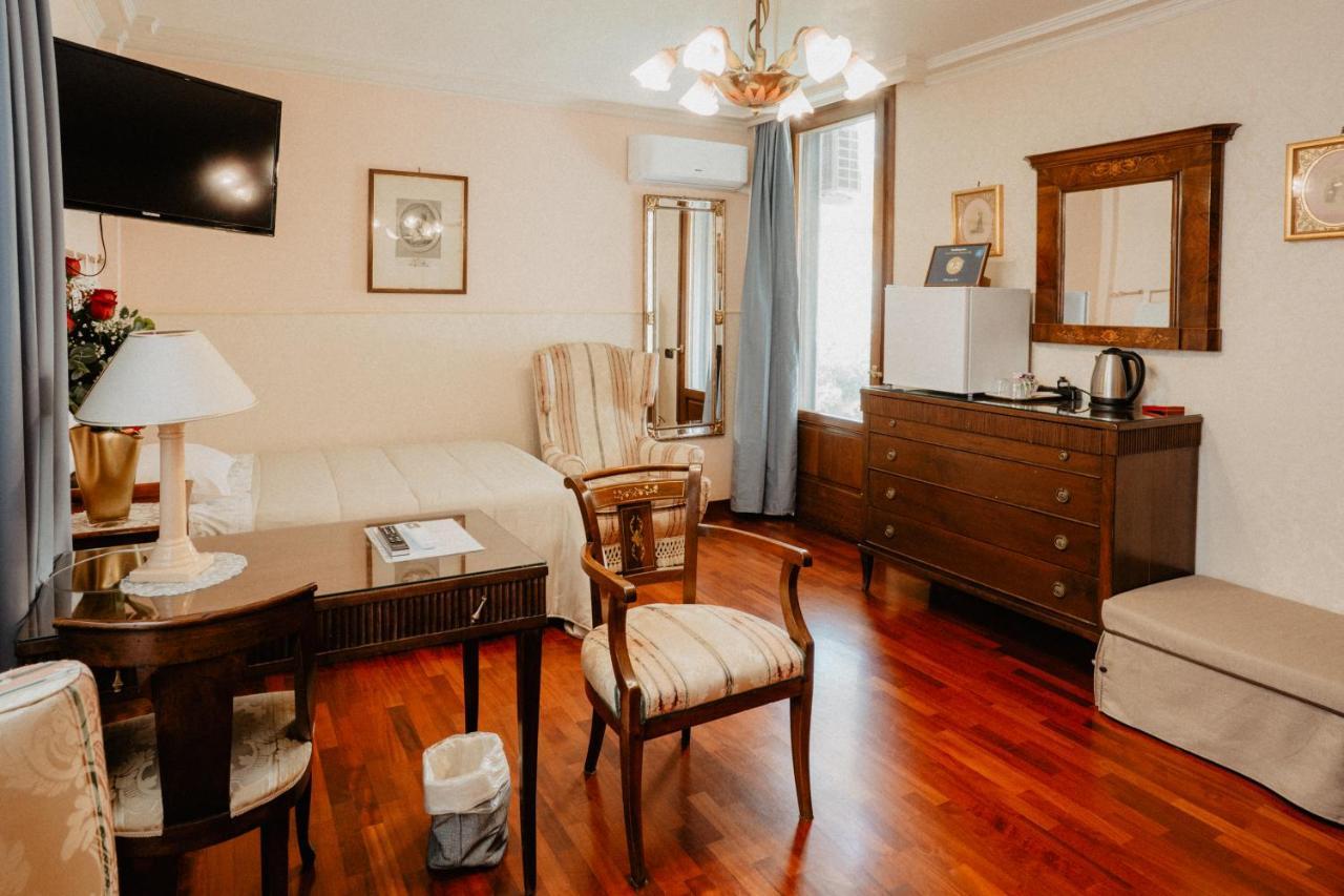Villa Luigi XVI ตารันโต ภายนอก รูปภาพ