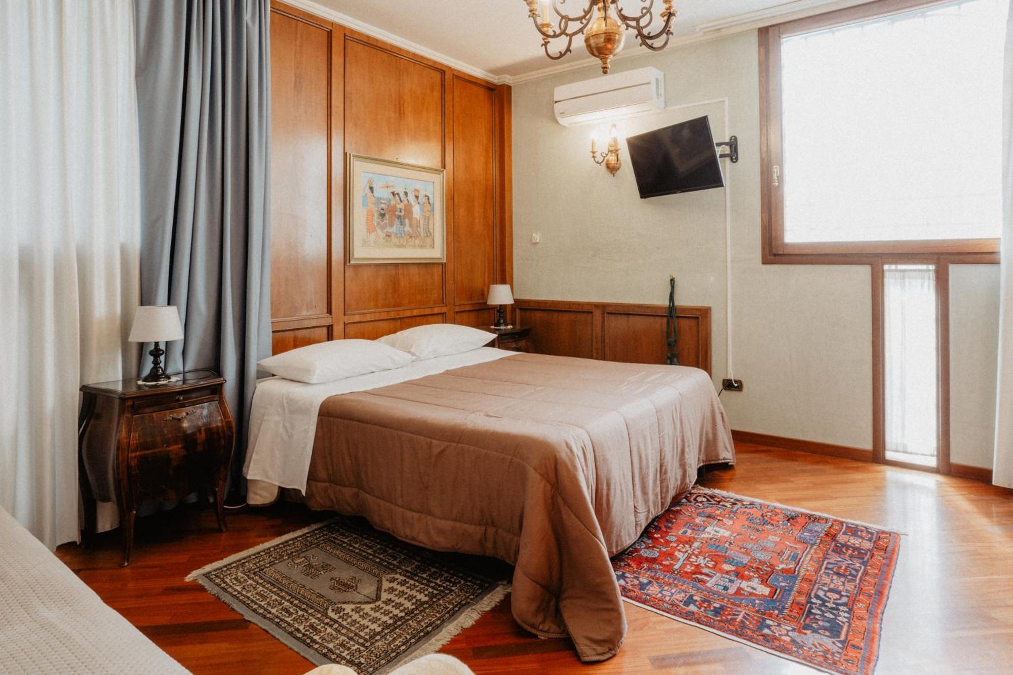 Villa Luigi XVI ตารันโต ภายนอก รูปภาพ