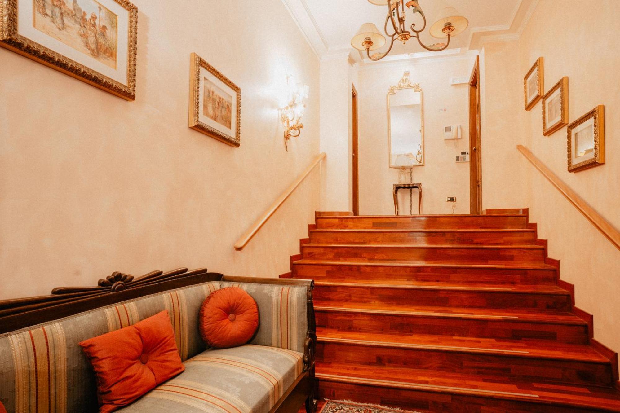 Villa Luigi XVI ตารันโต ภายนอก รูปภาพ