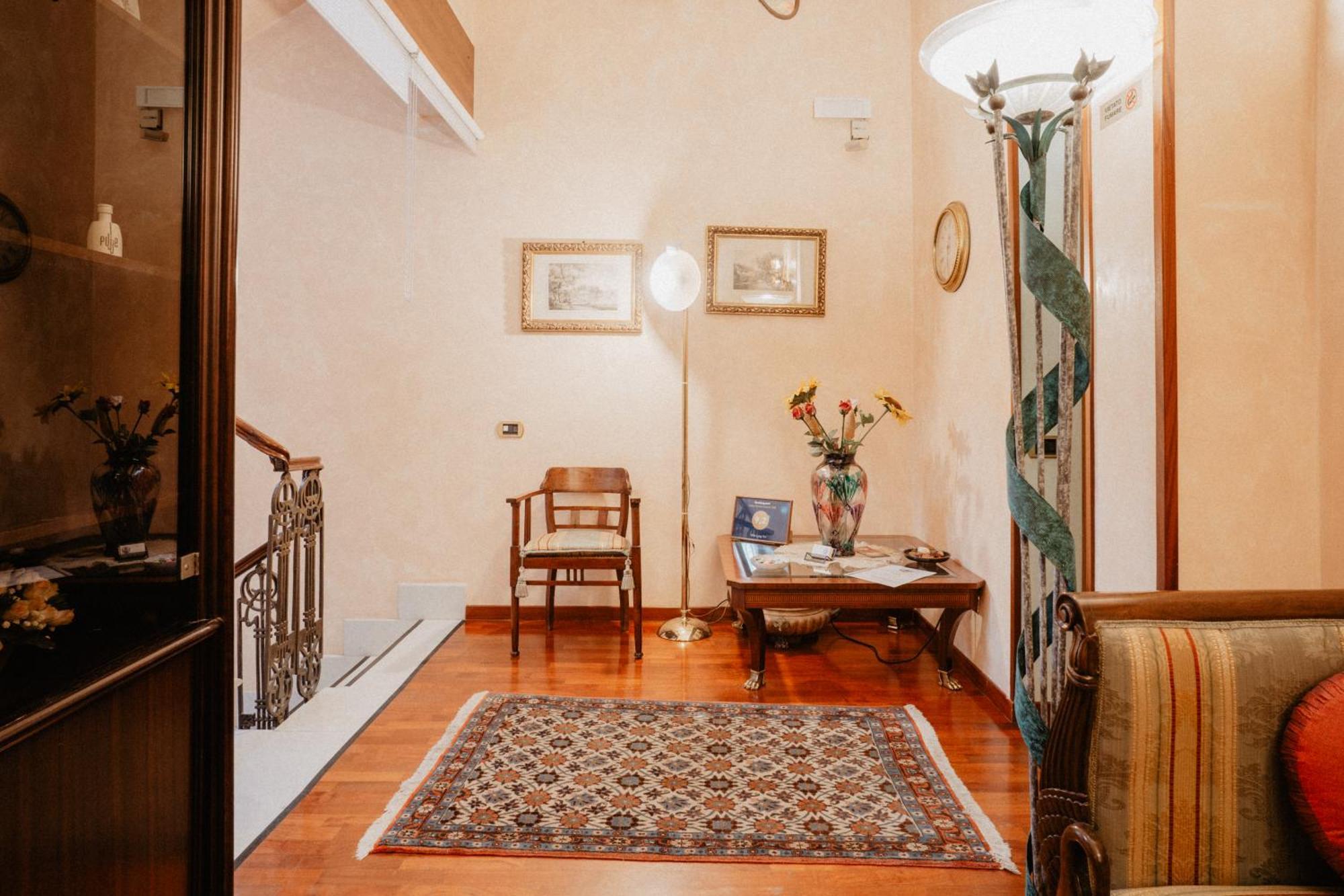 Villa Luigi XVI ตารันโต ภายนอก รูปภาพ